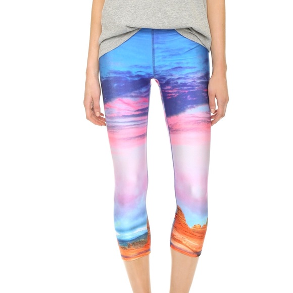 Terez Capri Leggings - Picture 1 of 4